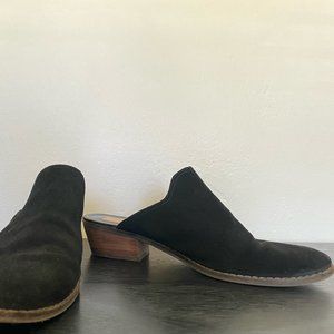 50% OFF SALE!!! DOLCE VITA Black Suede Heeled Mules